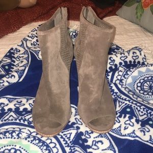 Gianni Bini peep toe bootie